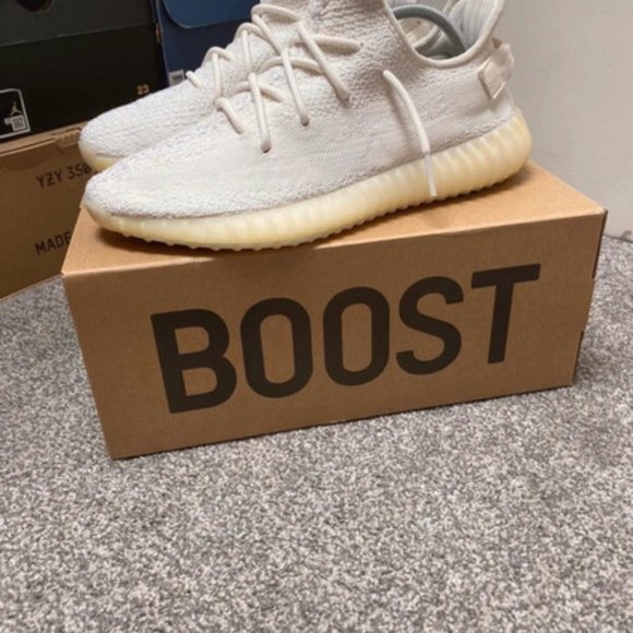 Yeezy triple white main image 5